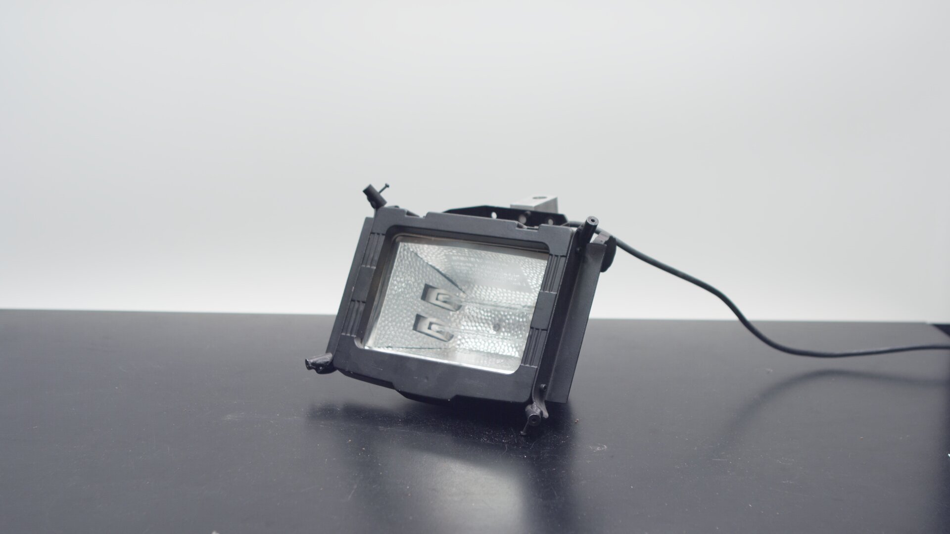 300 W valaisin